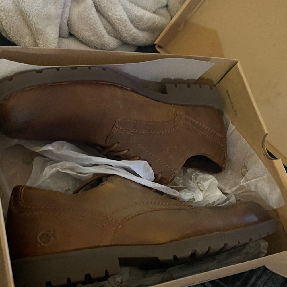 Born Men's Tan Leather Oxfords